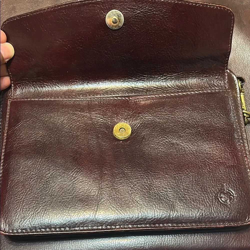 Franklin Covey Men's Brown Leather Messenger Bag with Tan Shoulder Pad